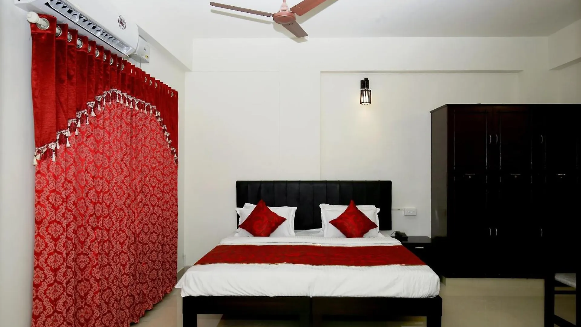 ***  Super Hotel O Technopark Formerly Le Frank Trippapur India