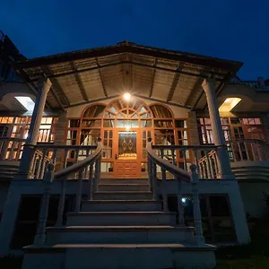 https://cedar-cottage.shimlahotels.net