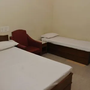 https://mahalakshmi-comforts.mysorehotels.org